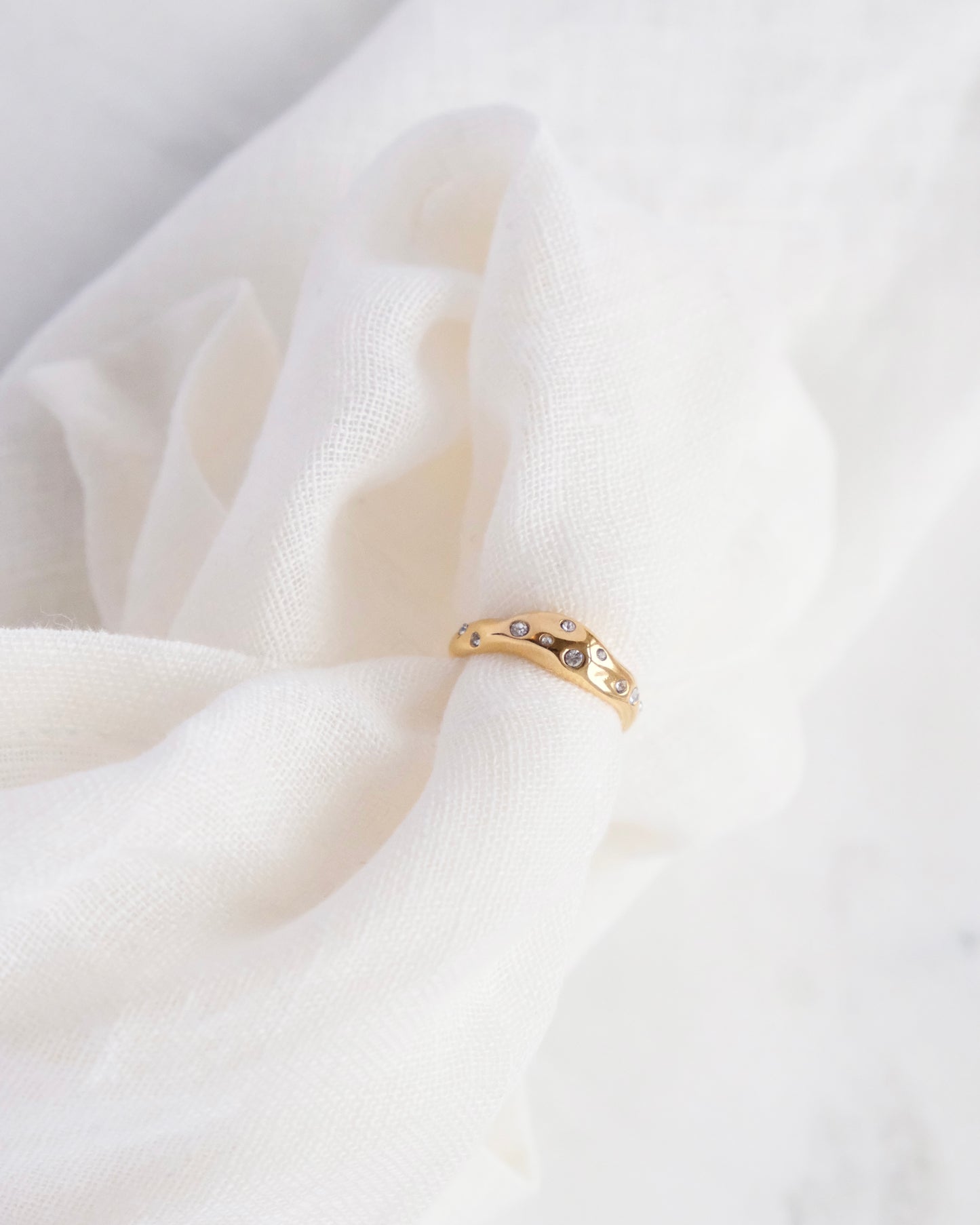 Organic Ring with Crystals